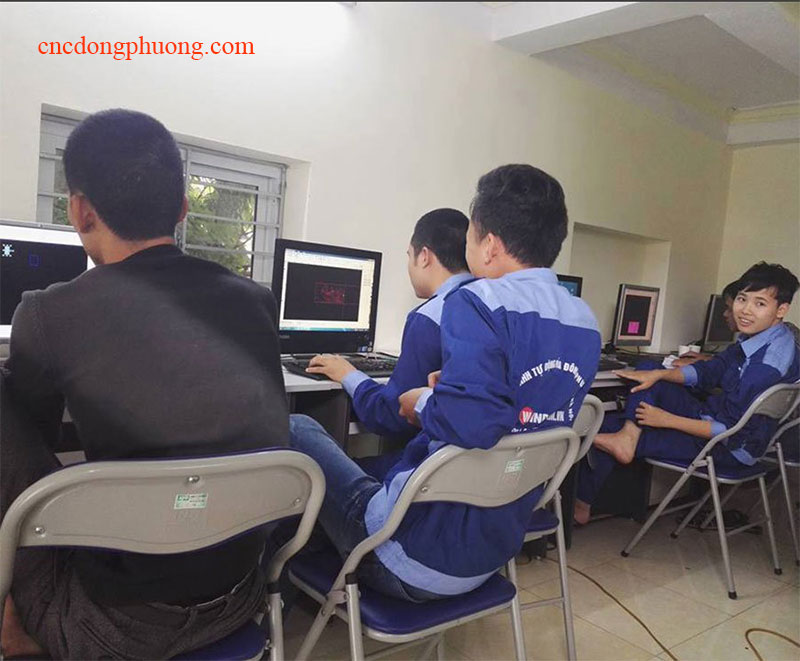 lớp học chuyển giao công nghệ của công ty Đông Phương